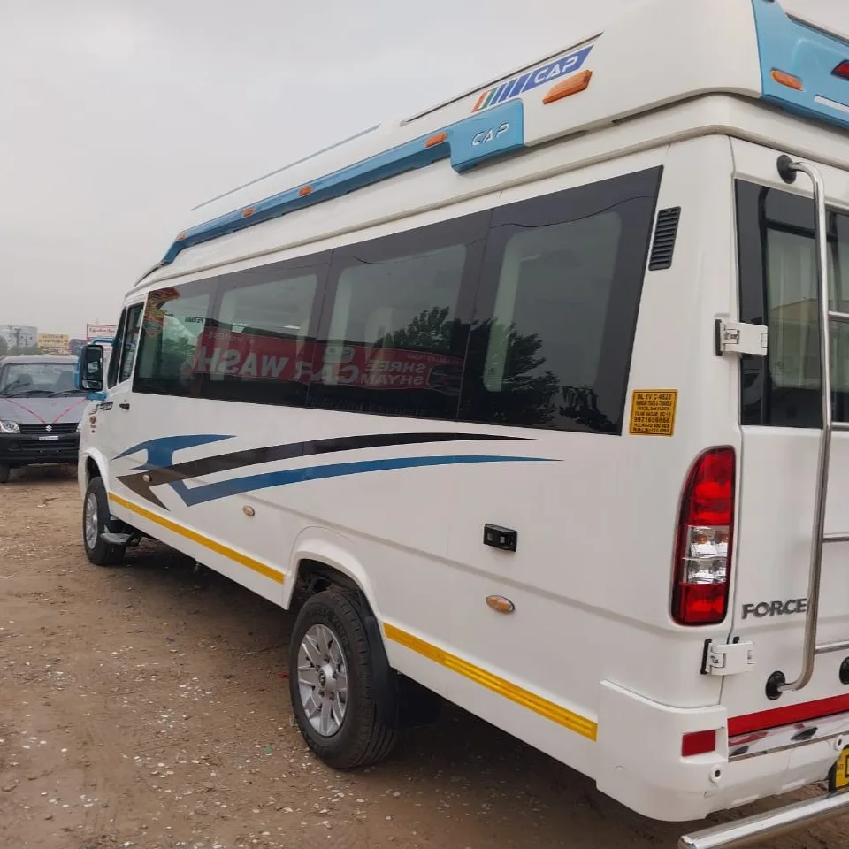 10 Seater Maharaja Traveller in Dehradun