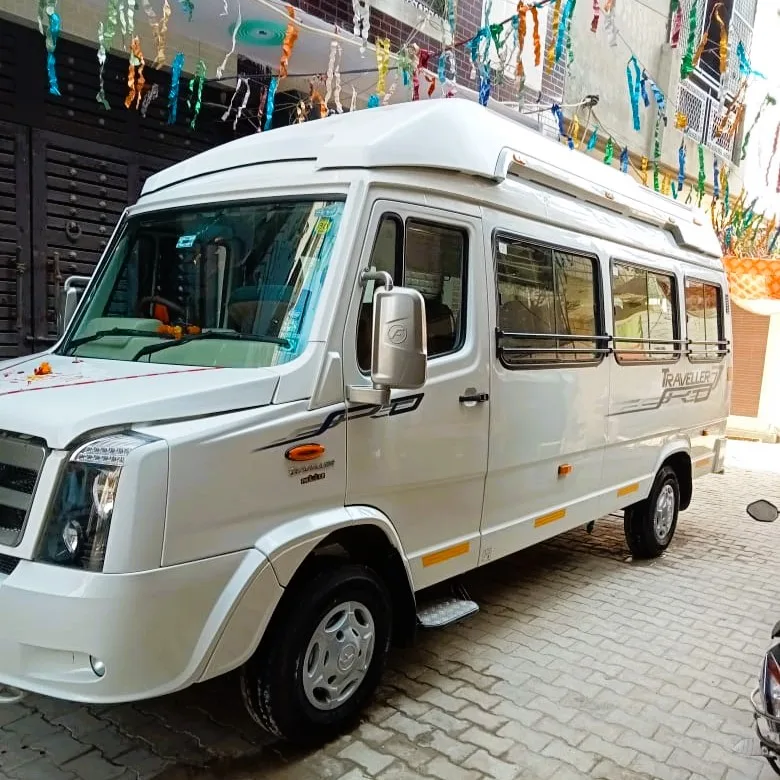 17 Seater Tempo Traveller in Dehradun